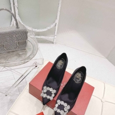 Roger Vivier flat shoes